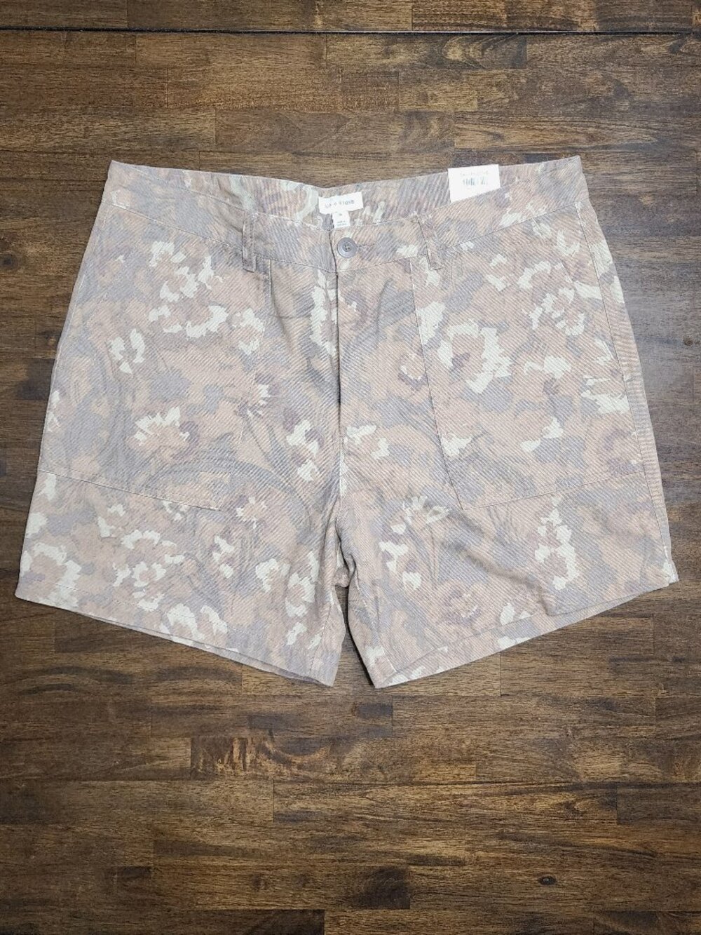 Sun & Stone “Great Escape” Floral Cotton Shorts – Size 38 – New with Tags